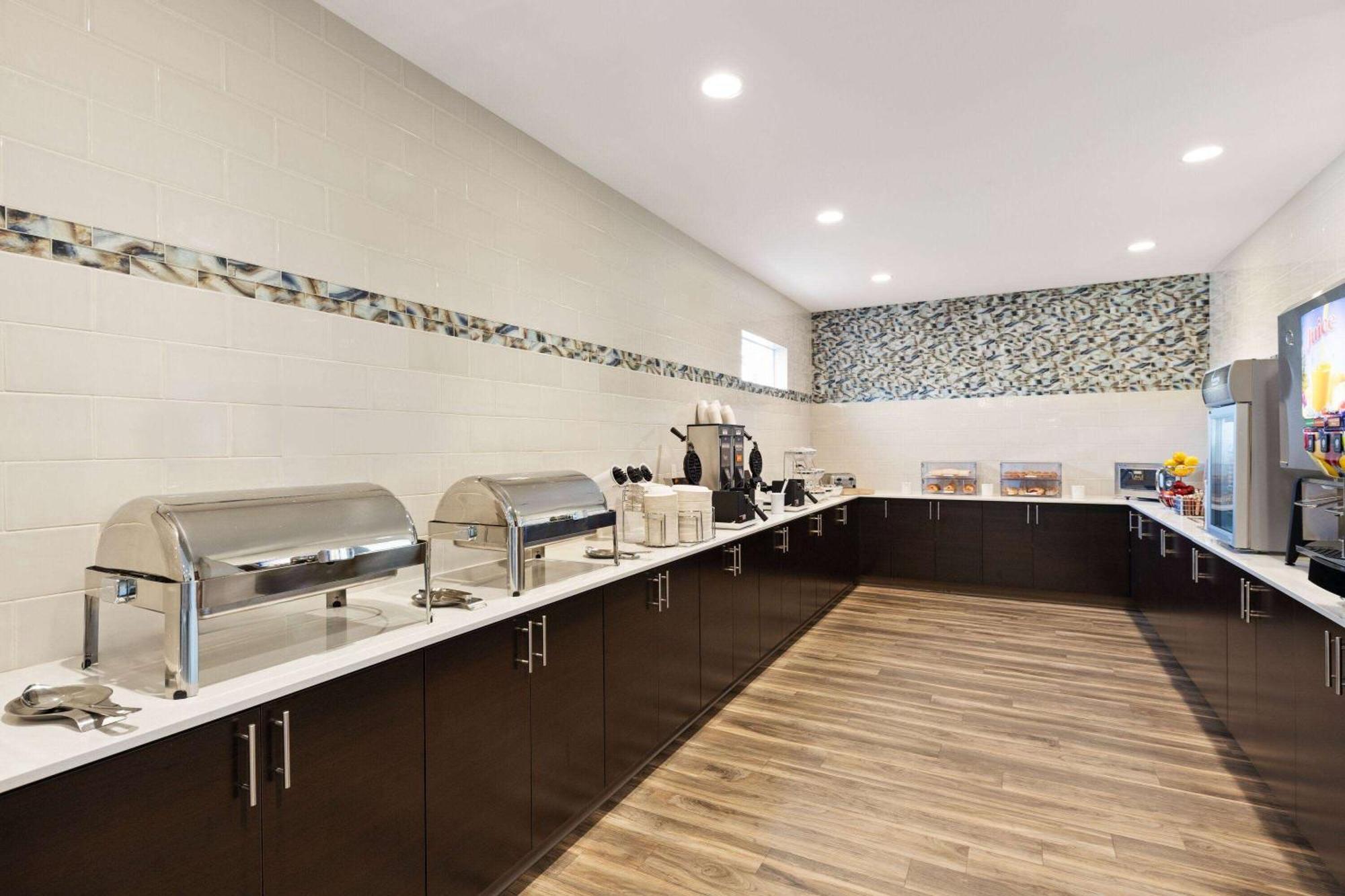La Quinta Inn & Suites By Wyndham Wenatchee Extérieur photo