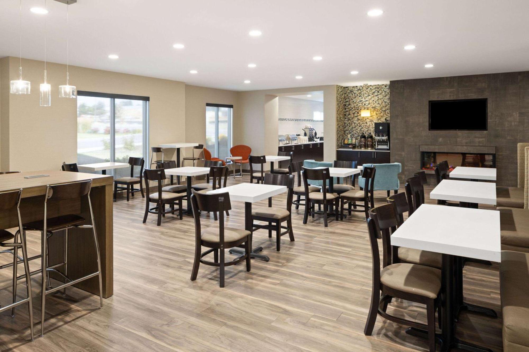 La Quinta Inn & Suites By Wyndham Wenatchee Extérieur photo