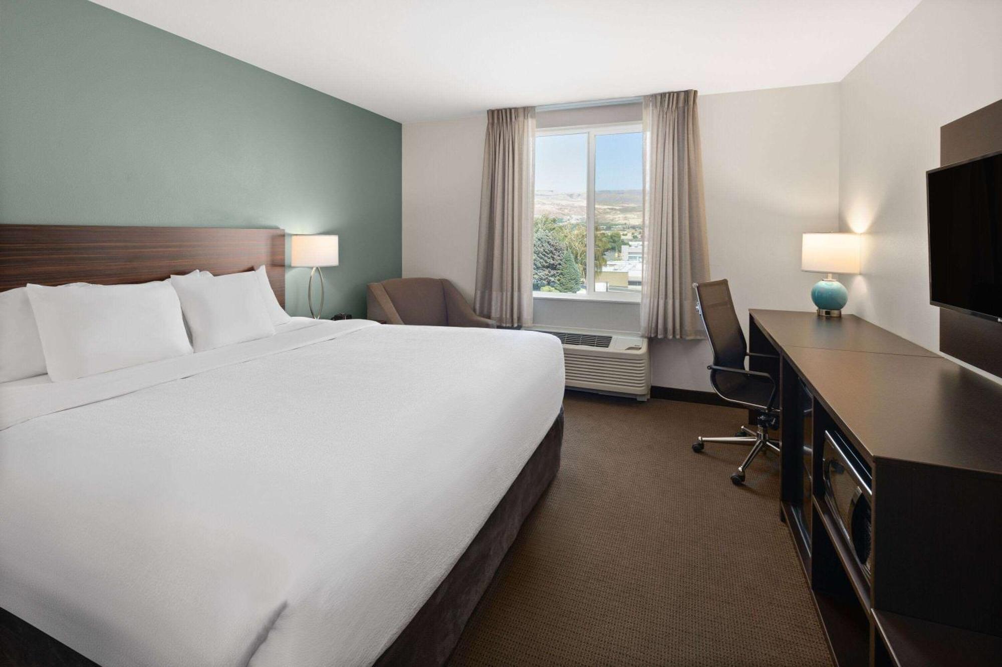 La Quinta Inn & Suites By Wyndham Wenatchee Extérieur photo