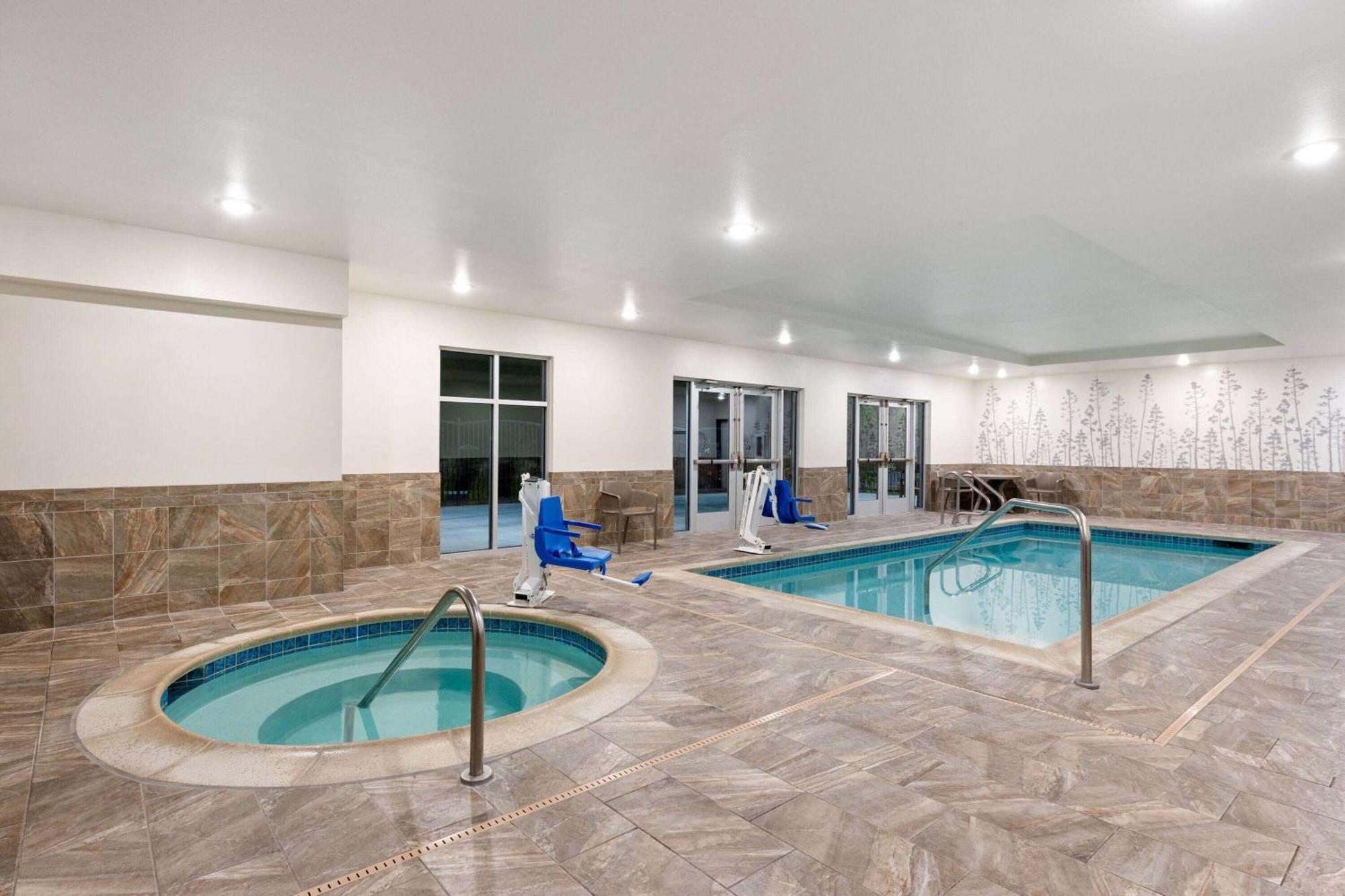 La Quinta Inn & Suites By Wyndham Wenatchee Extérieur photo