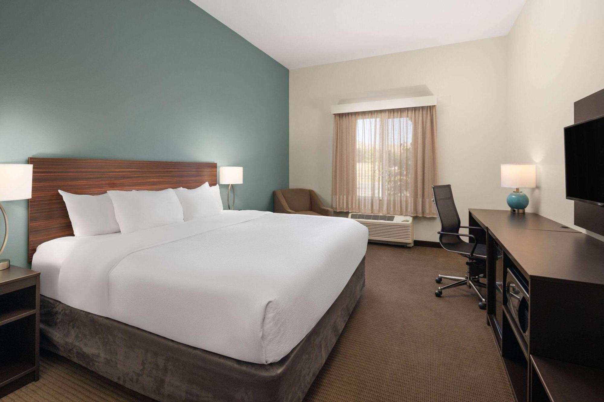 La Quinta Inn & Suites By Wyndham Wenatchee Extérieur photo