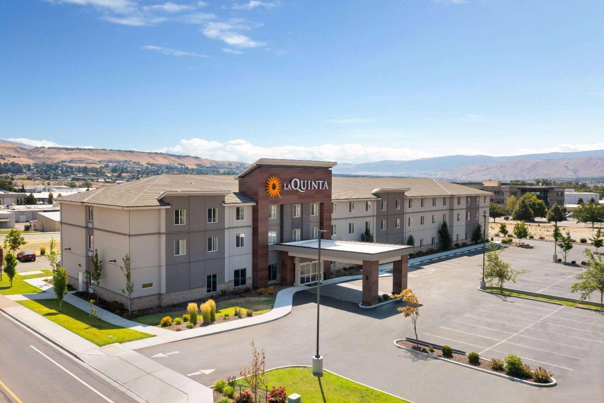 La Quinta Inn & Suites By Wyndham Wenatchee Extérieur photo